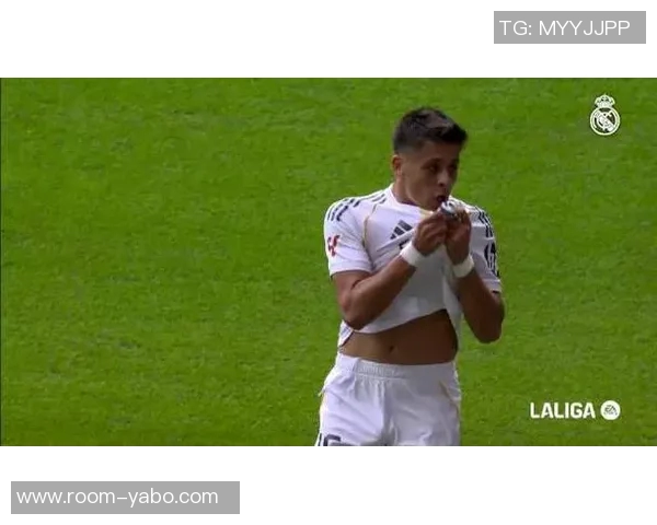 姆巴佩精彩抽射打破僵局居莱尔精准直塞助攻助力球队反击